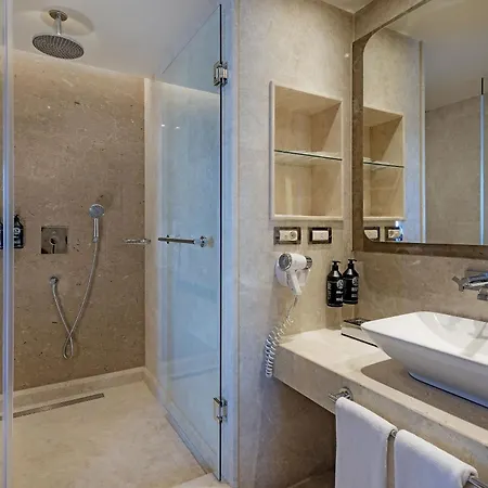 Titanic Taksim Hotel