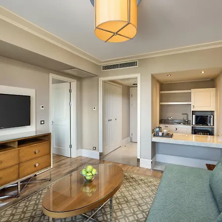 Titanic Taksim Hotel 4*