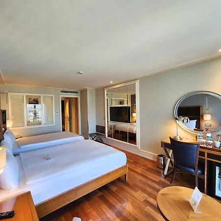 Hotel Titanic Taksim Istanbul
