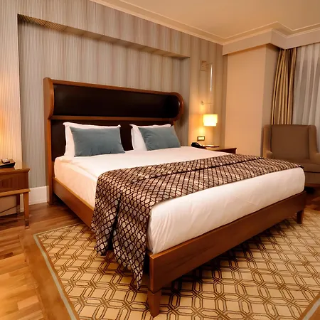 Titanic Taksim Hotel