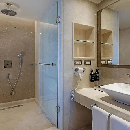 Titanic Taksim Hotell Istanbul