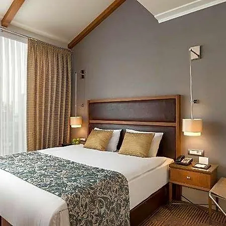Titanic Taksim 4*