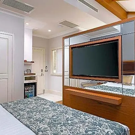Titanic Taksim Hotel 4*