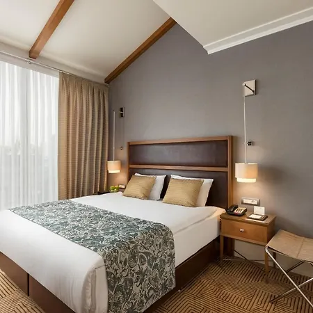 Titanic Taksim 4* Istanbul
