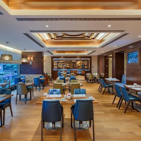 타이타닉 시티 탁심 4*