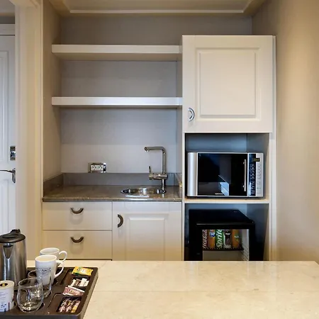 호텔 타이타닉 시티 탁심 4*