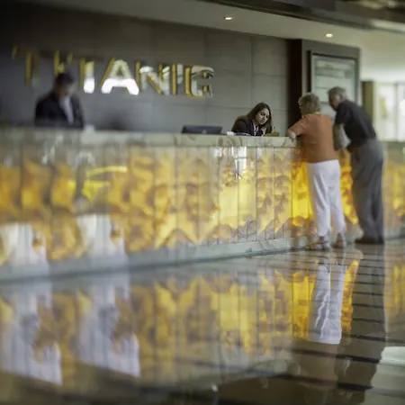 호텔 타이타닉 시티 탁심 4*