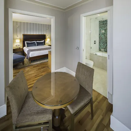 Hotel Titanic Taksim Istanboel