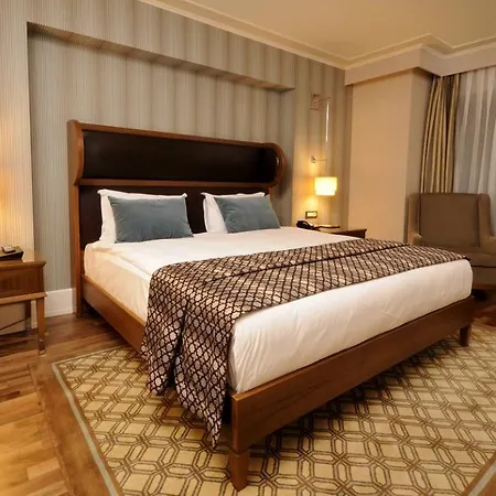 Titanic Taksim 4* Istanbul