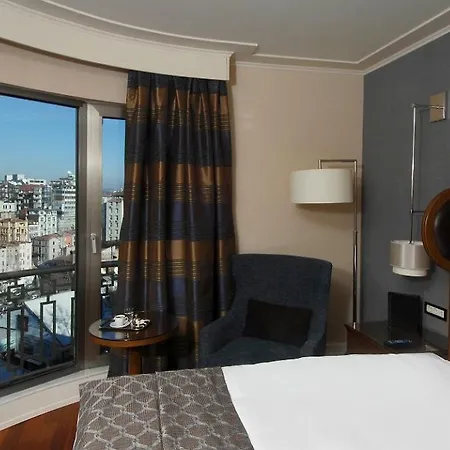 Titanic Taksim 4*