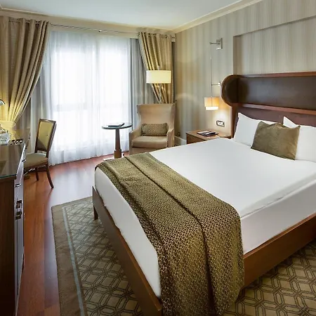Titanic Taksim Hotel